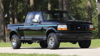 Истинска американска класика на търг: Запазен 1992 Ford F-150 Nite Edition с минимален пробег излиза отново на пазара