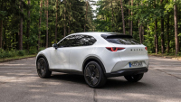 Mazda CX-3 (2027): Завръщането на японския компактен кросоувър с нов дизайн и хибридна мощ