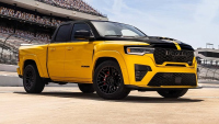 Фабрична лудост от Stellantis: Direct Connection разплаква пистите с нови компресорни китове за Ram 1500 Rumble Bee