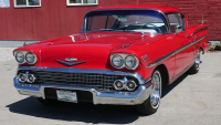 Истинска американска класика с уловка: Chevrolet Impala от 1958 година се търси срещу 40 000 долара