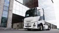 100 години шведска легенда: Volvo Trucks празнува юбилей с ексклузивна серия за флагманите FH и FH16