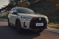 Свеж стил и изпитана техника: Новият Suzuki XL7 дебютира официално с редица подобрения