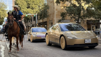 Tesla Cybercab разочарова още на старта: само 15 минути презентация и проверка от NHTSA