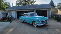 Chevrolet Bel Air 1954 на търг без резервна цена: американската класика търси нов собственик за 18 000 долара