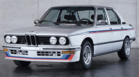 Рядко BMW 533i от 1979 г. излиза на търг без минимална цена – оценяват го на 95 000 евро