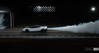 Tesla Roadster обещава ускорение до 100 км/ч за 0,81 секунди и ракетна технология