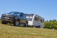 Bailey Unicorn Grande Cordoba се завръща за 2027 г. с луксозен интериор, две спални зони и цена от 41 999 паунда
