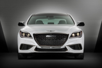 Hyundai изтегля близо 95 000 Genesis и G80 заради риск от пожар при електрическите седалки