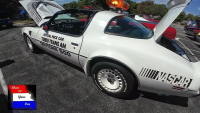 Pontiac Firebird Trans Am Daytona 500 Edition пази автограф на Ричард Пети